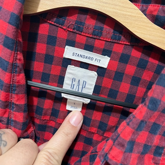 Men’s Large GAP button down Red&Blue Short Sleeve - Picture 3 of 7